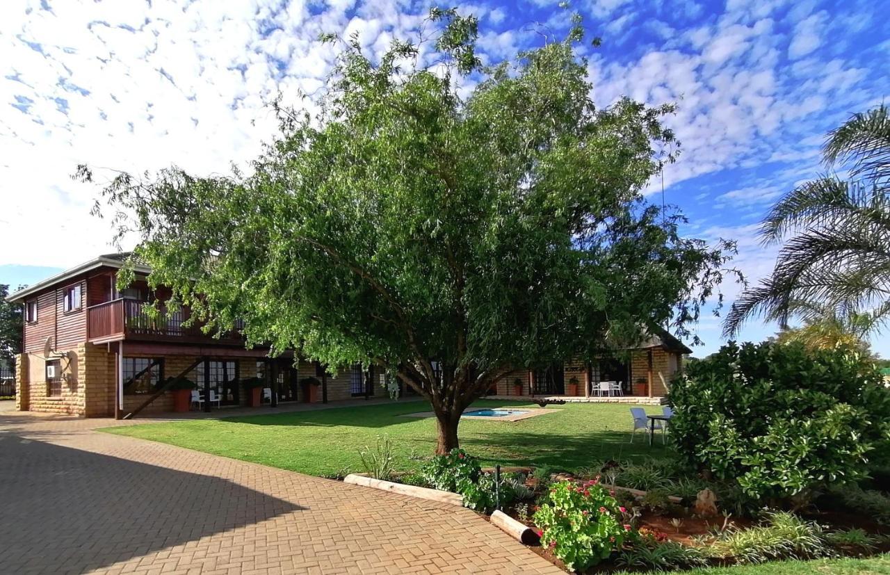 Safe Haven Guesthouse Bloemfontein Bagian luar foto