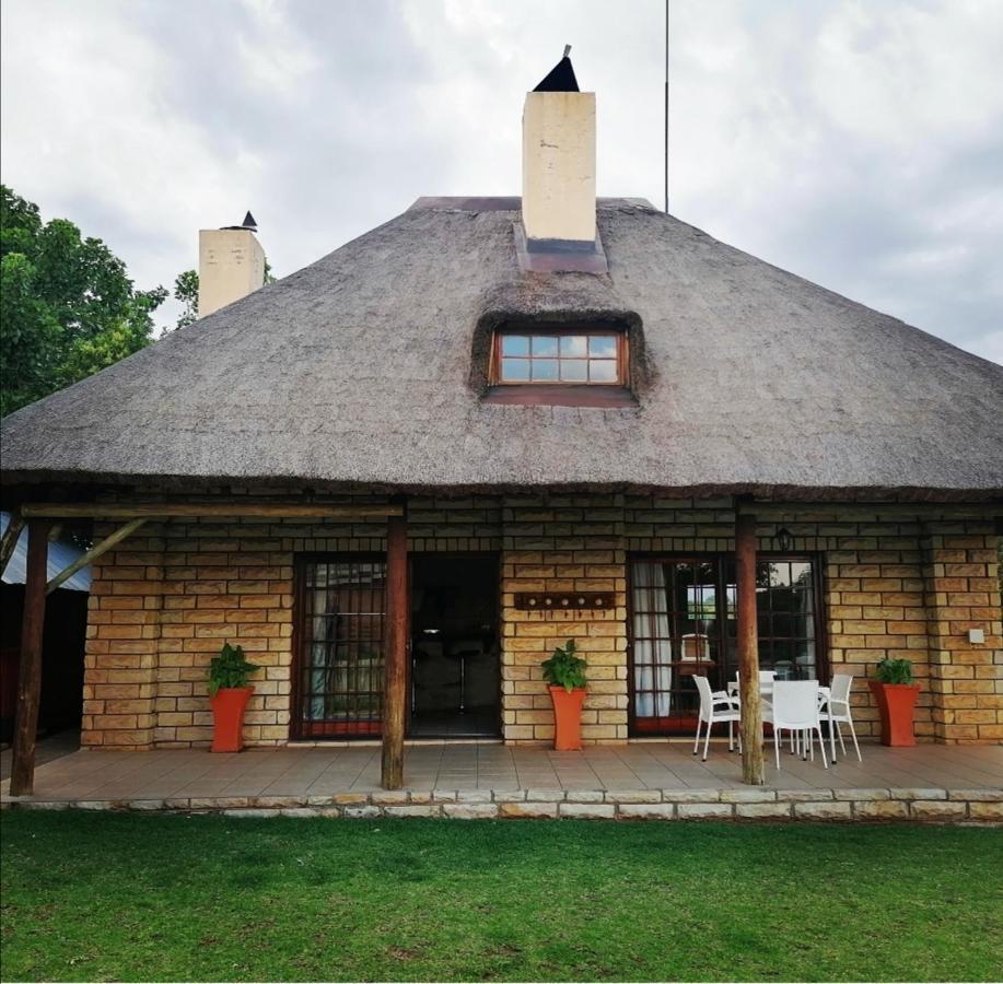 Safe Haven Guesthouse Bloemfontein Bagian luar foto