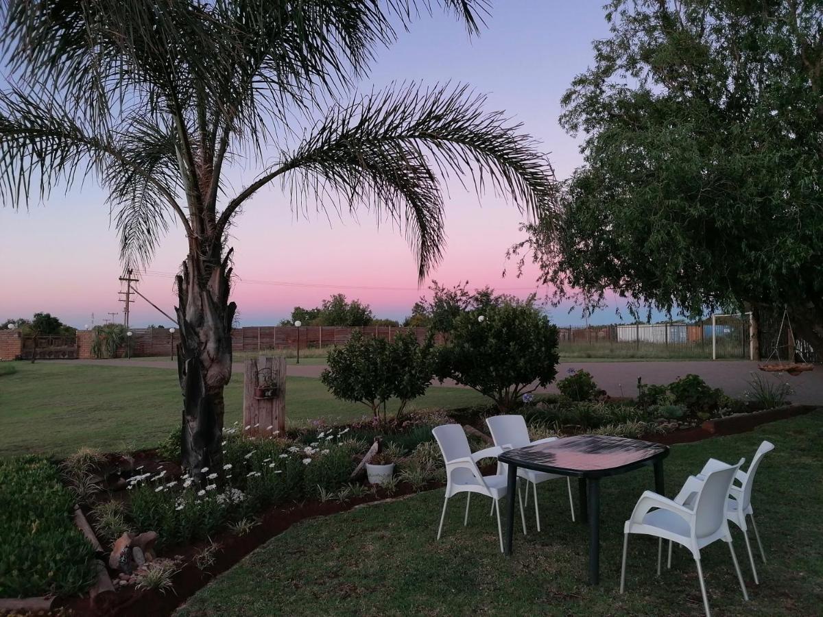 Safe Haven Guesthouse Bloemfontein Bagian luar foto