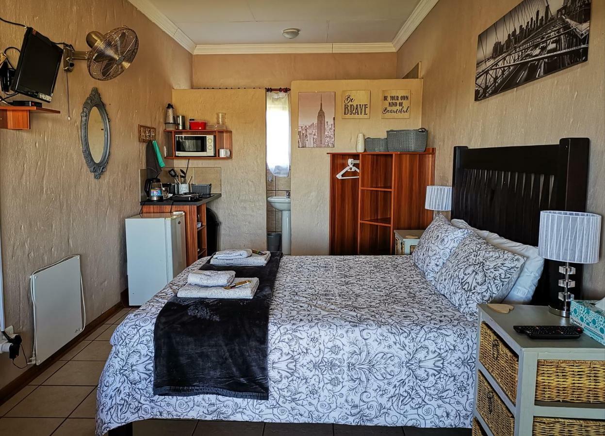 Safe Haven Guesthouse Bloemfontein Bagian luar foto